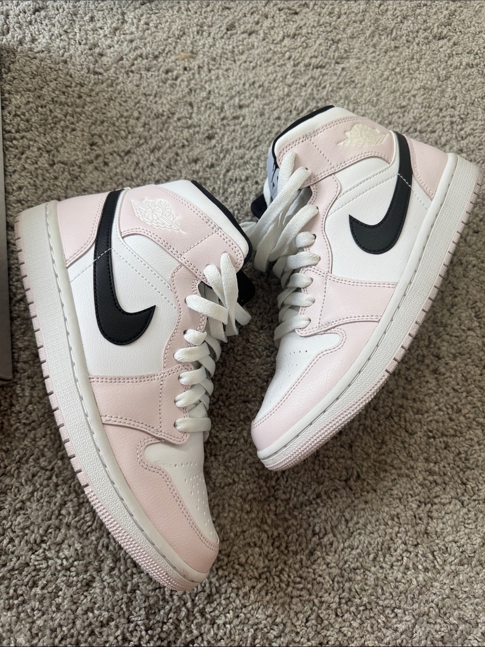 Jordan 1 Womens Mid